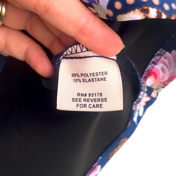 3 / $15 Philosophy floral pencil skirt - Picture 7 of 8